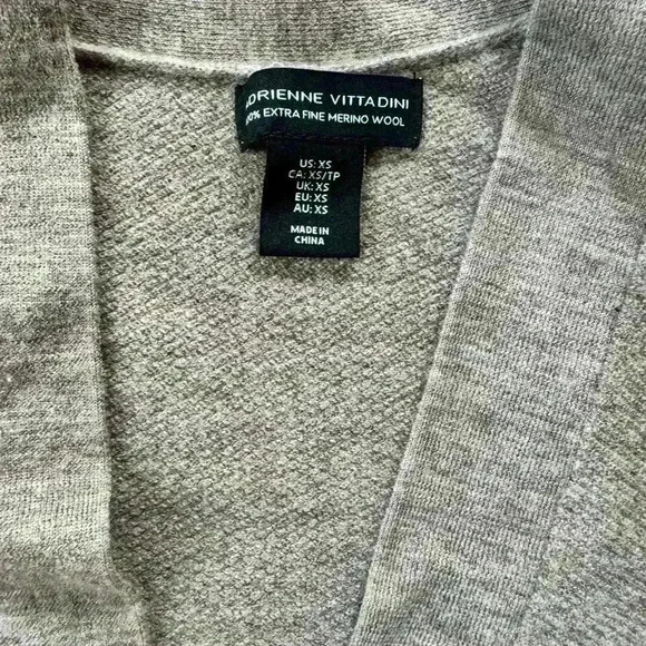 Adrienne Vittadini Cardigan Sweater Womens XS  100% extra fine merino Wool - Picture 2 of 4